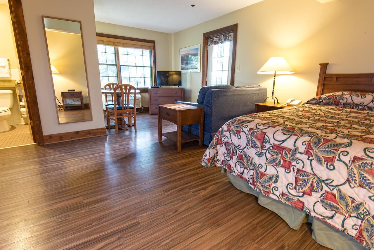 Lake Cumberland State Resort Park Jamestown Bagian luar foto